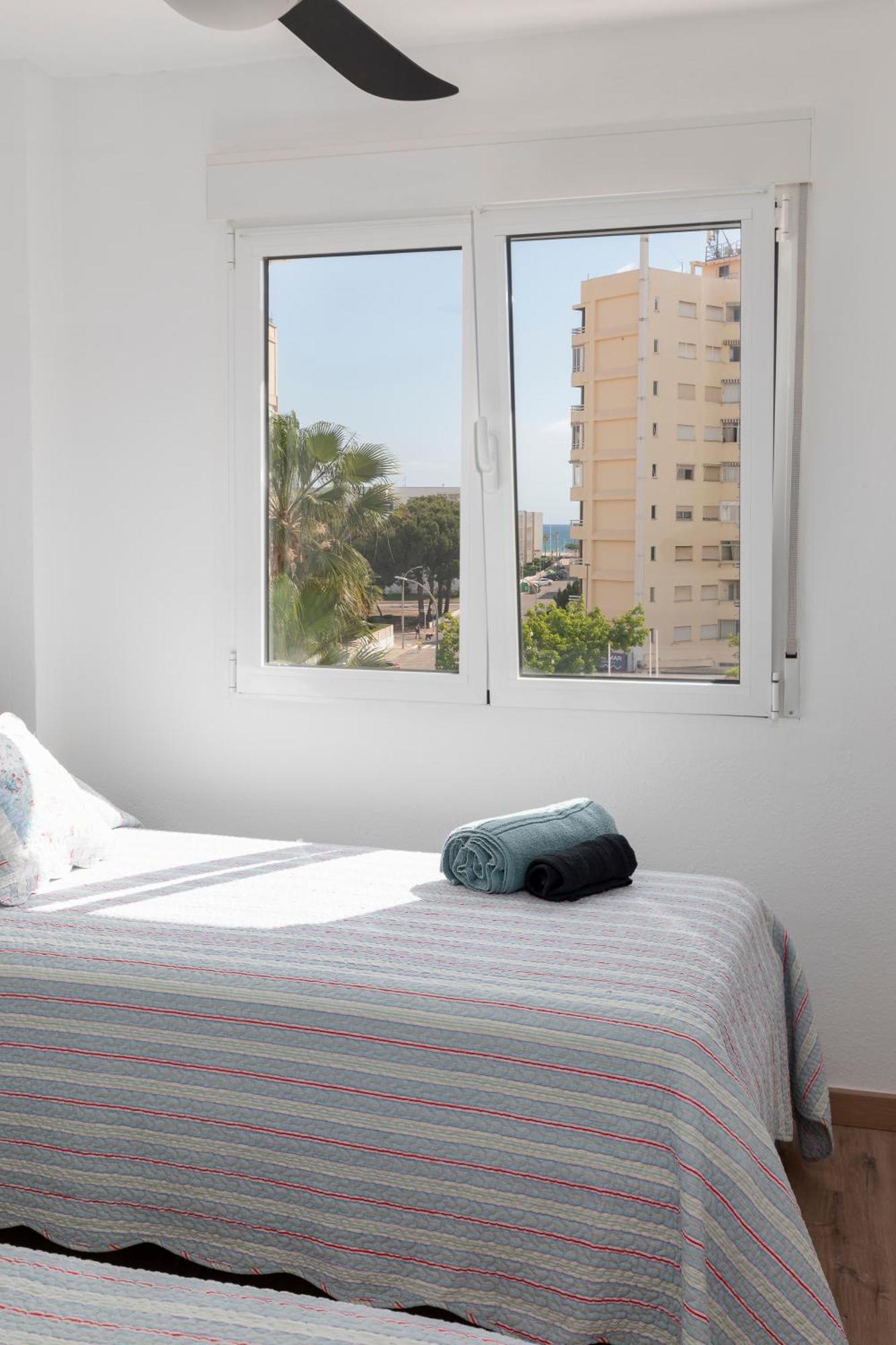 Retro Apartamento Divino Con Piscina Y Playa Familias Parejas Playa de Gandia Ngoại thất bức ảnh