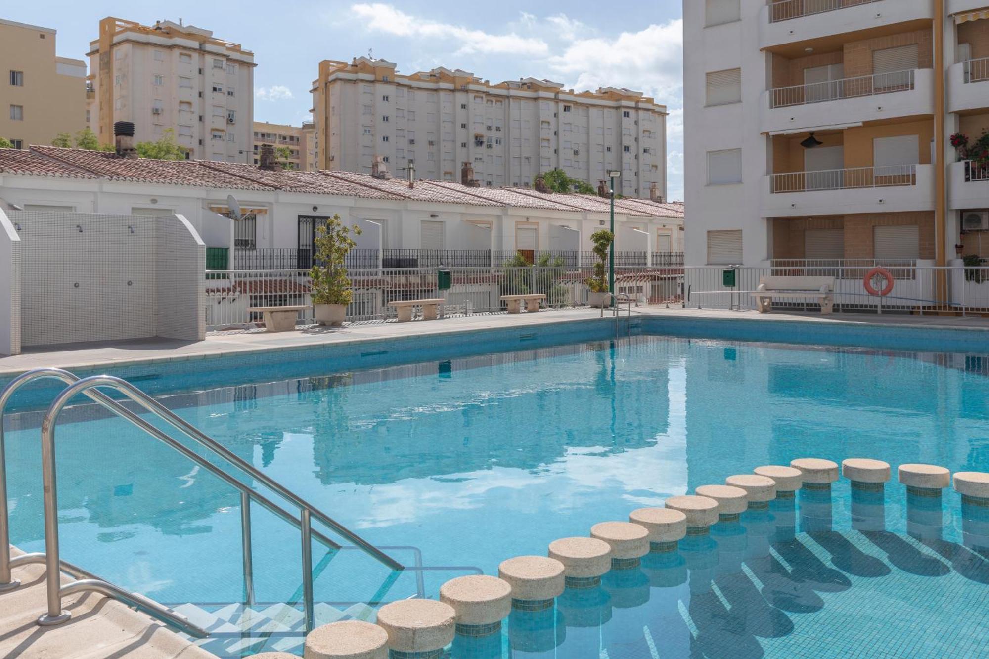 Retro Apartamento Divino Con Piscina Y Playa Familias Parejas Playa de Gandia Ngoại thất bức ảnh